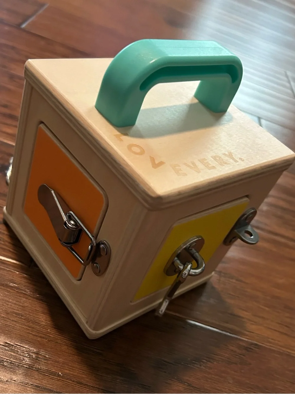 Lovevery Lock Box The Realist Play Kit  19-21 Months Montessori Toy